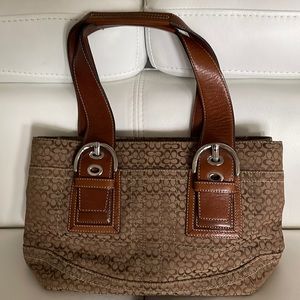 Coach beautiful shoulder bag